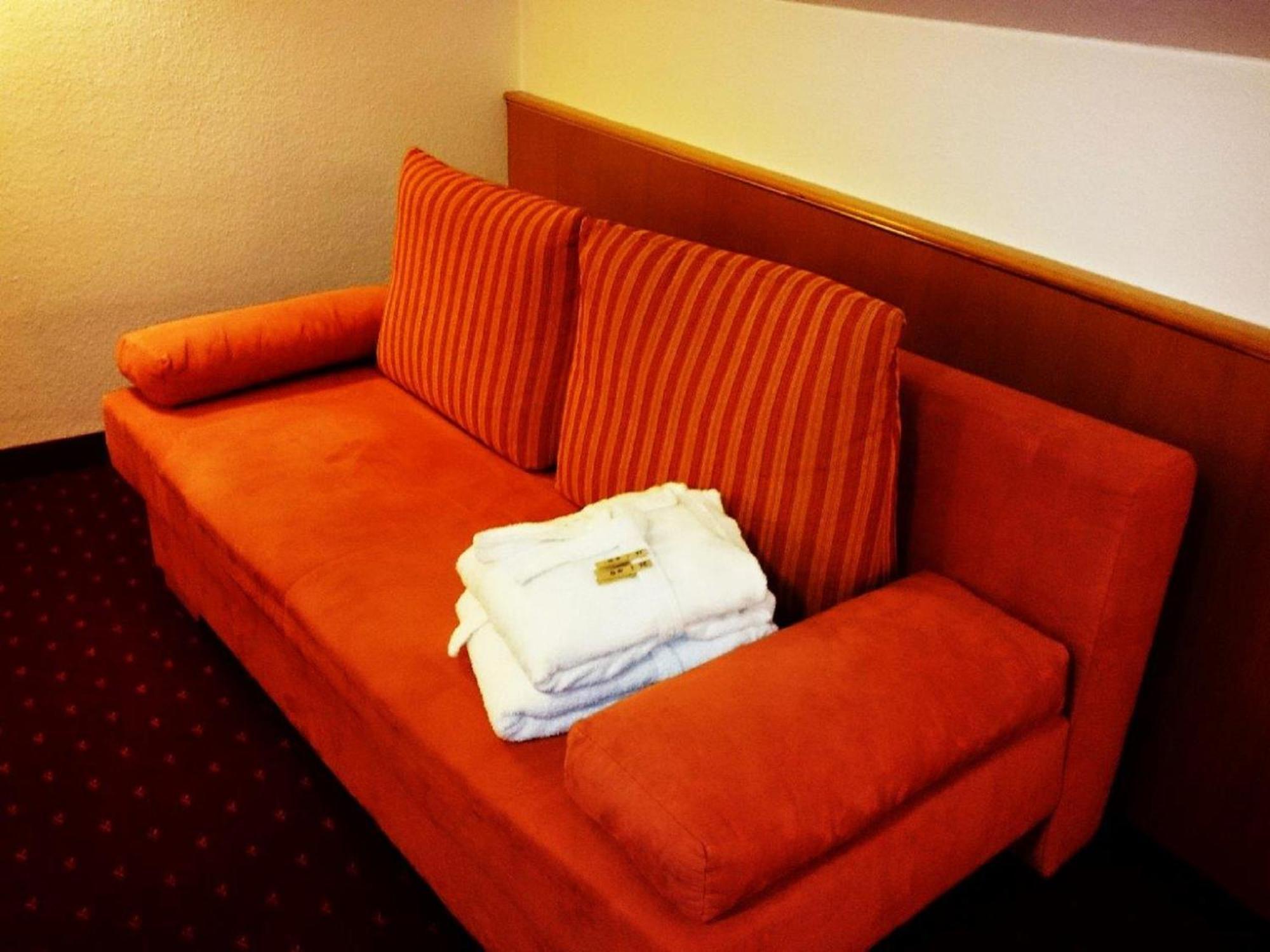 Wachenheim an der Weinstraße Hotel Goldbaechel מראה חיצוני תמונה
