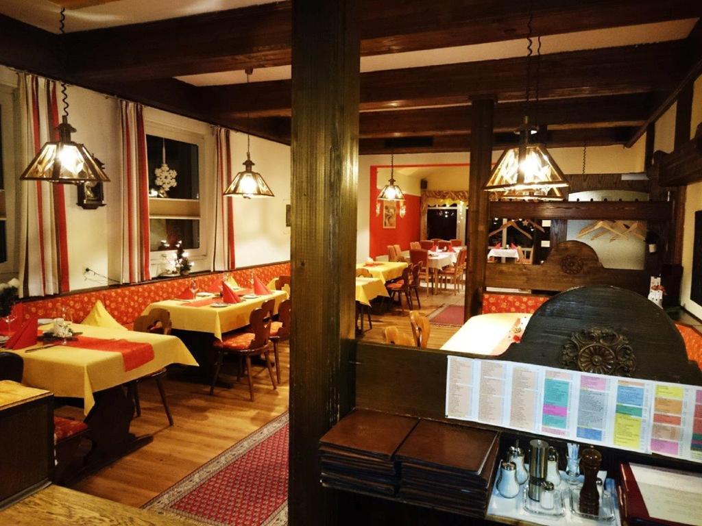 Wachenheim an der Weinstraße Hotel Goldbaechel מראה חיצוני תמונה