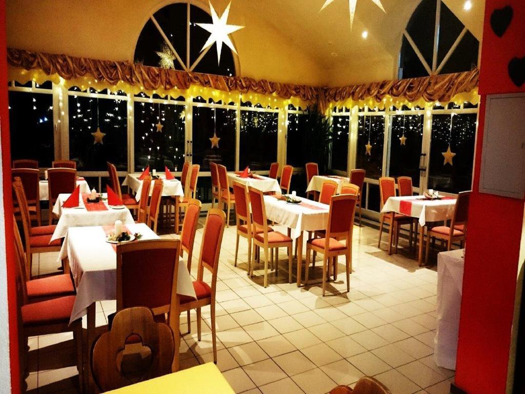 Wachenheim an der Weinstraße Hotel Goldbaechel מראה חיצוני תמונה